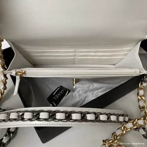 Hyper Peter CHANEL CHAIN ON WALLET 19 0621